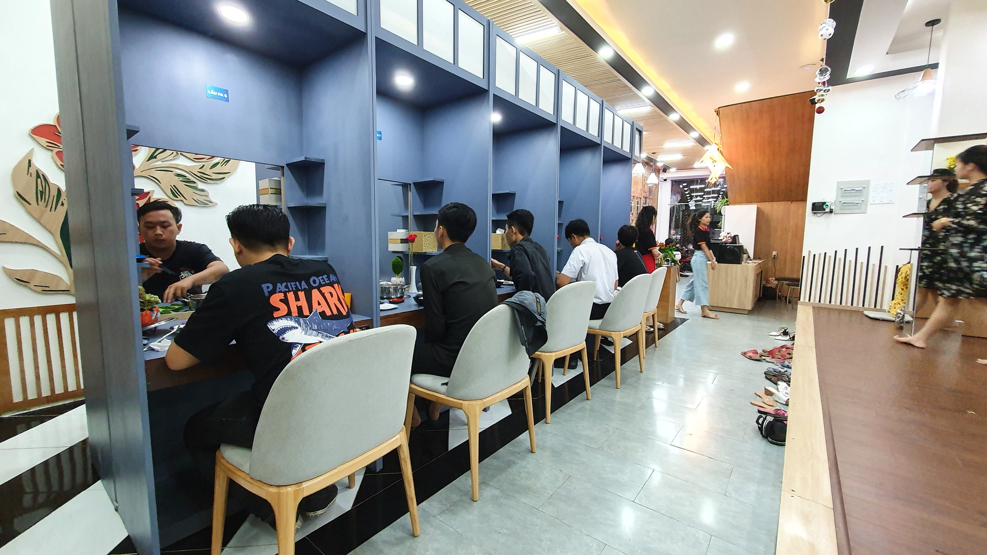 Quán lẩu giúp khách hàng thoát ế tại TP HCM với giá chỉ hơn 100.000 đồng - Ảnh 15. Quán lẩu giúp khách hàng thoát ế tại TP HCM với giá chỉ hơn 100.000 đồng - Ảnh 15.