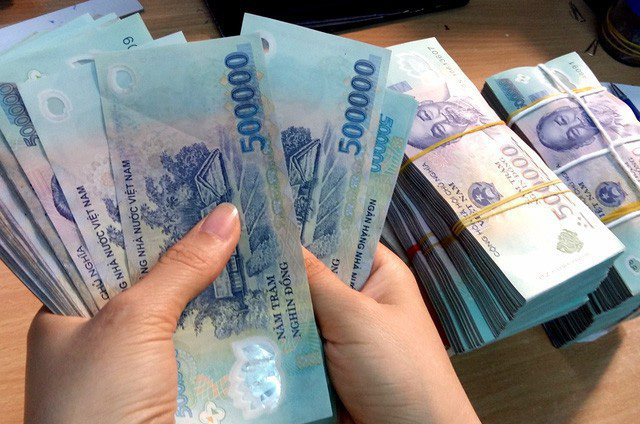 Một người được thưởng Tết Dương lịch 3,5 tỉ đồng - Ảnh 1. Một người được thưởng Tết Dương lịch 3,5 tỉ đồng - Ảnh 1.