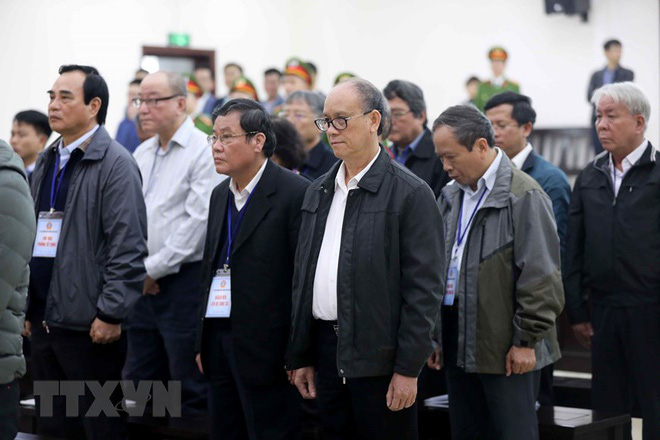 Vũ ‘Nhôm’ bị cách ly khi tòa xét hỏi đồng phạm - Ảnh 3. Vũ ‘Nhôm’ bị cách ly khi tòa xét hỏi đồng phạm - Ảnh 3.