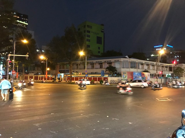 Đường phố TP HCM thông thoáng ngay giờ cao điểm - Ảnh 12.