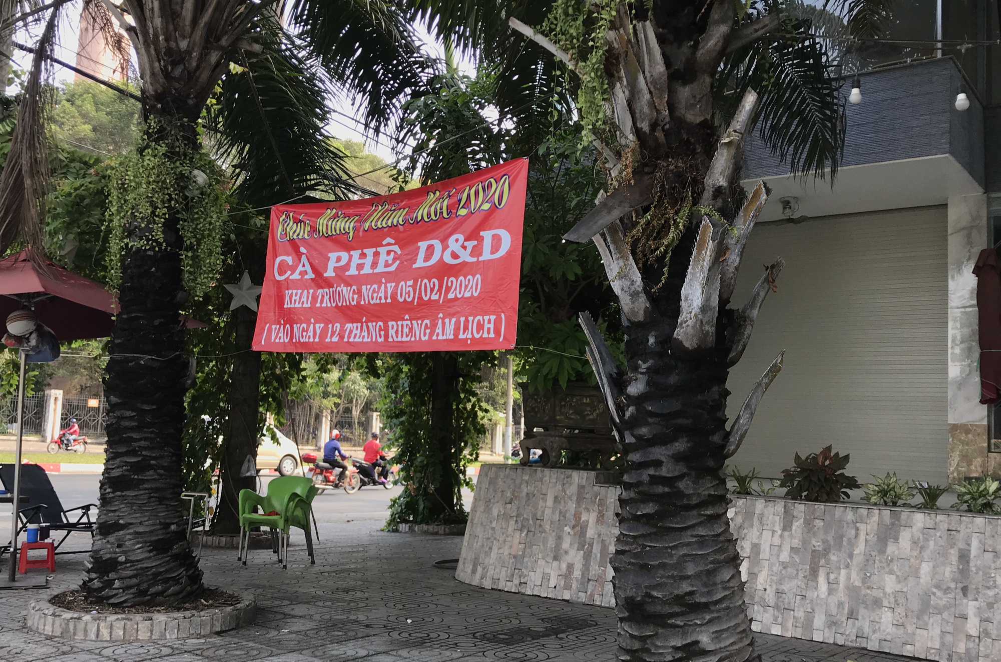 Hàng quán Sài Gòn còn ăn Tết, đóng cửa im ỉm, chưa khai trương dù đã bước qua mùng 7 - Ảnh 5.