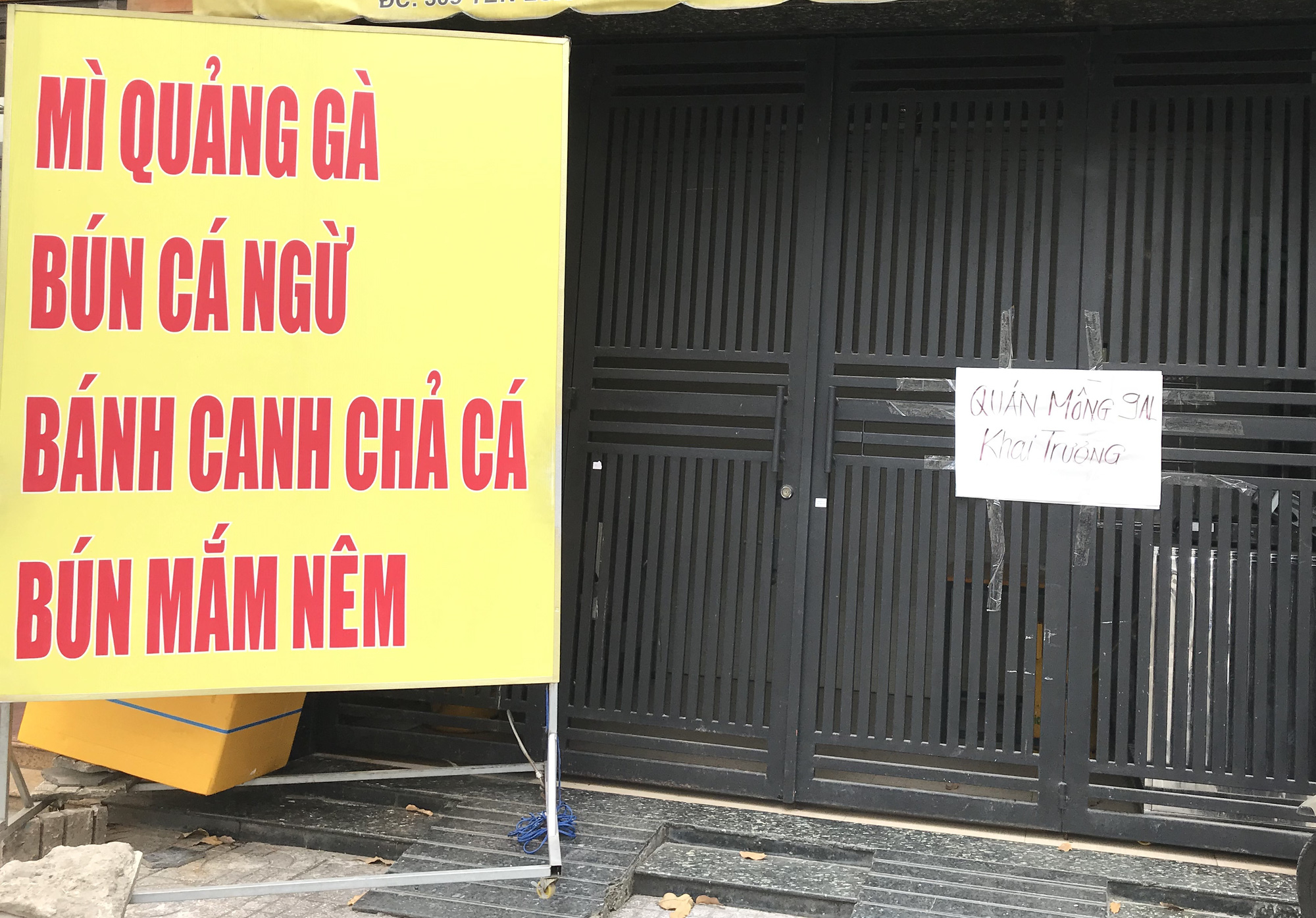 Hàng quán Sài Gòn còn ăn Tết, đóng cửa im ỉm, chưa khai trương dù đã bước qua mùng 7 - Ảnh 4.