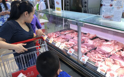 Chính phủ yêu cầu nhập thêm 100.000 tấn thịt heo ngay quý I để đưa giá heo hơi xuống 45.000-50.000 đồng/kg
