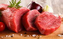 Giá cả thị trường hôm nay 5/1: Giá heo hơi thấp nhất 77.000 đồng/kg, giá thịt heo bán lẻ vẫn cao, siêu thị giảm sâu thịt bò nhập khẩu