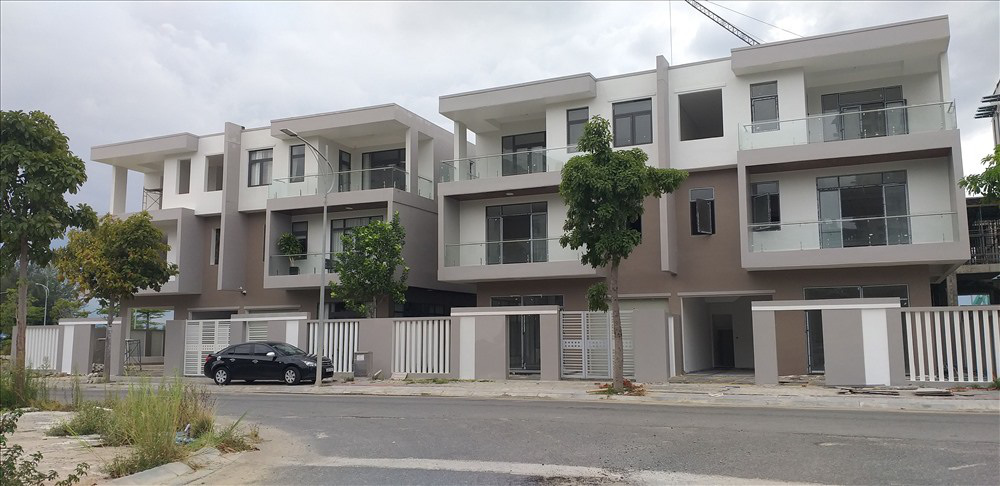 Người dân mua nhà tại dự án liên quan đến Vũ “nhôm” tiến thoái lưỡng nan - Ảnh 2. Người dân mua nhà tại dự án liên quan đến Vũ “nhôm” tiến thoái lưỡng nan - Ảnh 2.