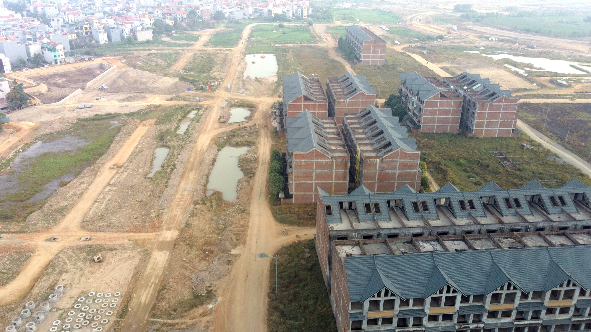Khu đô thị Kim Chung - Di Trạch gần đường sắt đô thị Nhổn - ga Hà Nội bỏ hoang thập kỉ thi công trở lại - Ảnh 3.