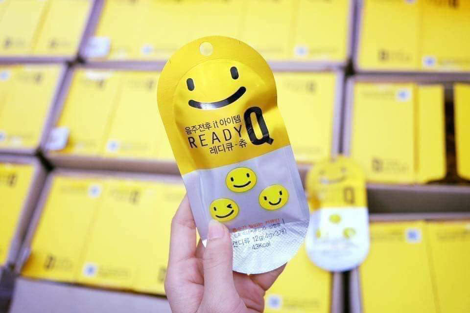 Kẹo giải rượu, đồng phục Grab, Go-Viet lậu được dân nhậu săn lùng để tránh phạt - Ảnh 1. Kẹo giải rượu, đồng phục Grab, Go-Viet lậu được dân nhậu săn lùng để tránh phạt - Ảnh 1.