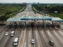 Cần thu phí trở lại cao tốc TP HCM -Trung Lương