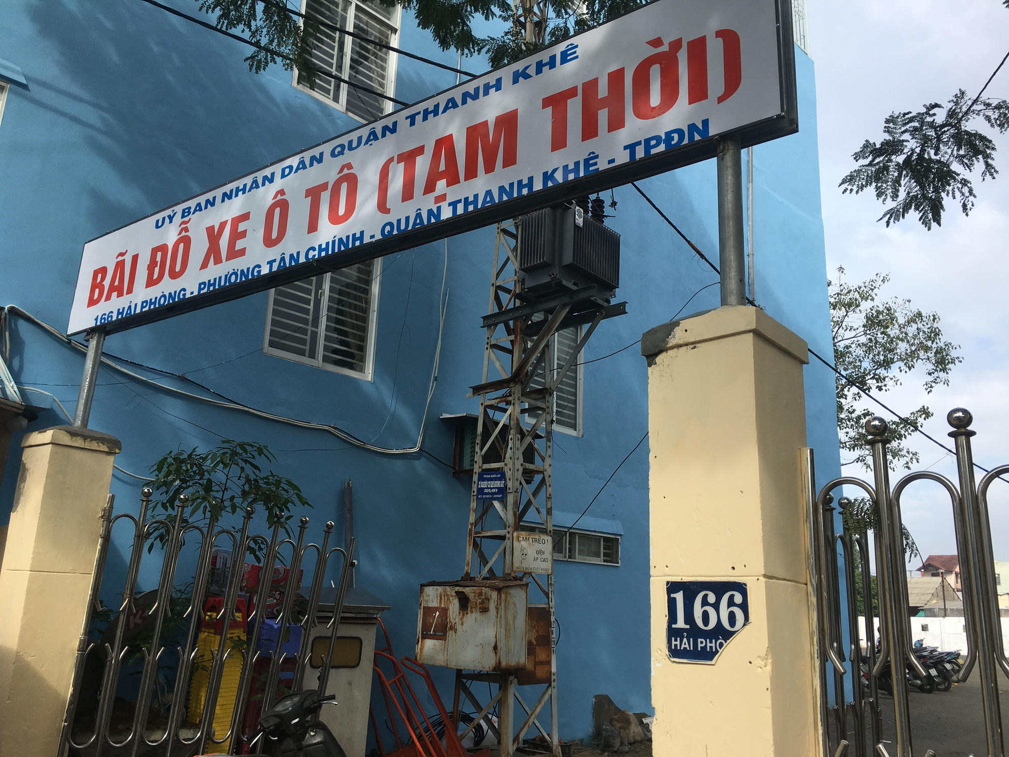 Bãi đỗ ô tô tạm khoảng 300 chỗ trung tâm Đà Nẵng hoạt động trước Tết Canh Tý 2020 - Ảnh 4. Bãi đỗ ô tô tạm khoảng 300 chỗ trung tâm Đà Nẵng hoạt động trước Tết Canh Tý 2020 - Ảnh 4.