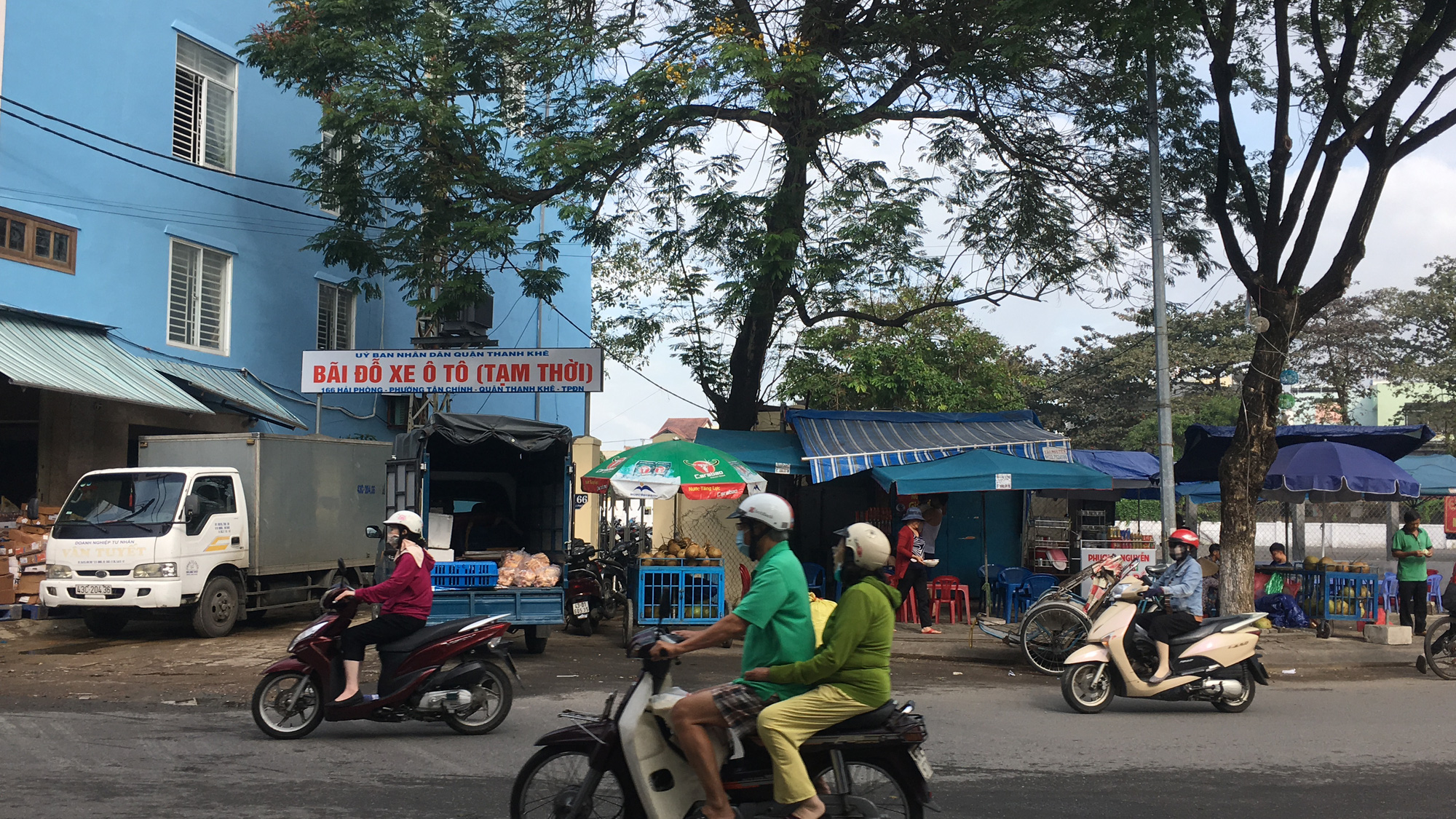 Bãi đỗ ô tô tạm khoảng 300 chỗ trung tâm Đà Nẵng hoạt động trước Tết Canh Tý 2020 - Ảnh 11. Bãi đỗ ô tô tạm khoảng 300 chỗ trung tâm Đà Nẵng hoạt động trước Tết Canh Tý 2020 - Ảnh 11.
