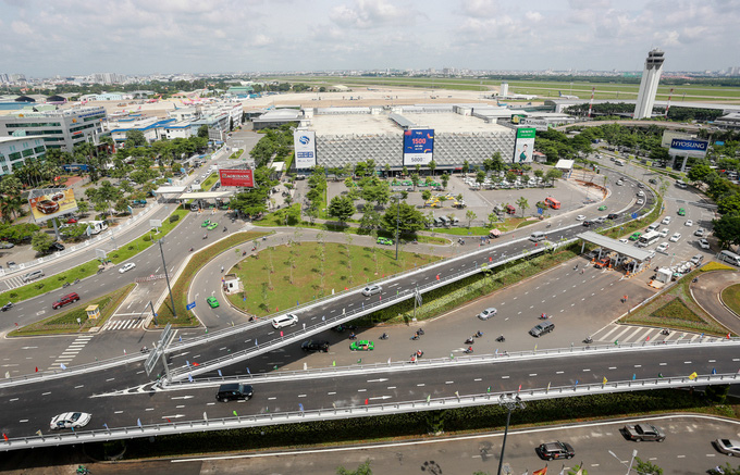 TP HCM mở rộng đường vào sân bay Tân Sơn Nhất - Ảnh 1. TP HCM mở rộng đường vào sân bay Tân Sơn Nhất - Ảnh 1.