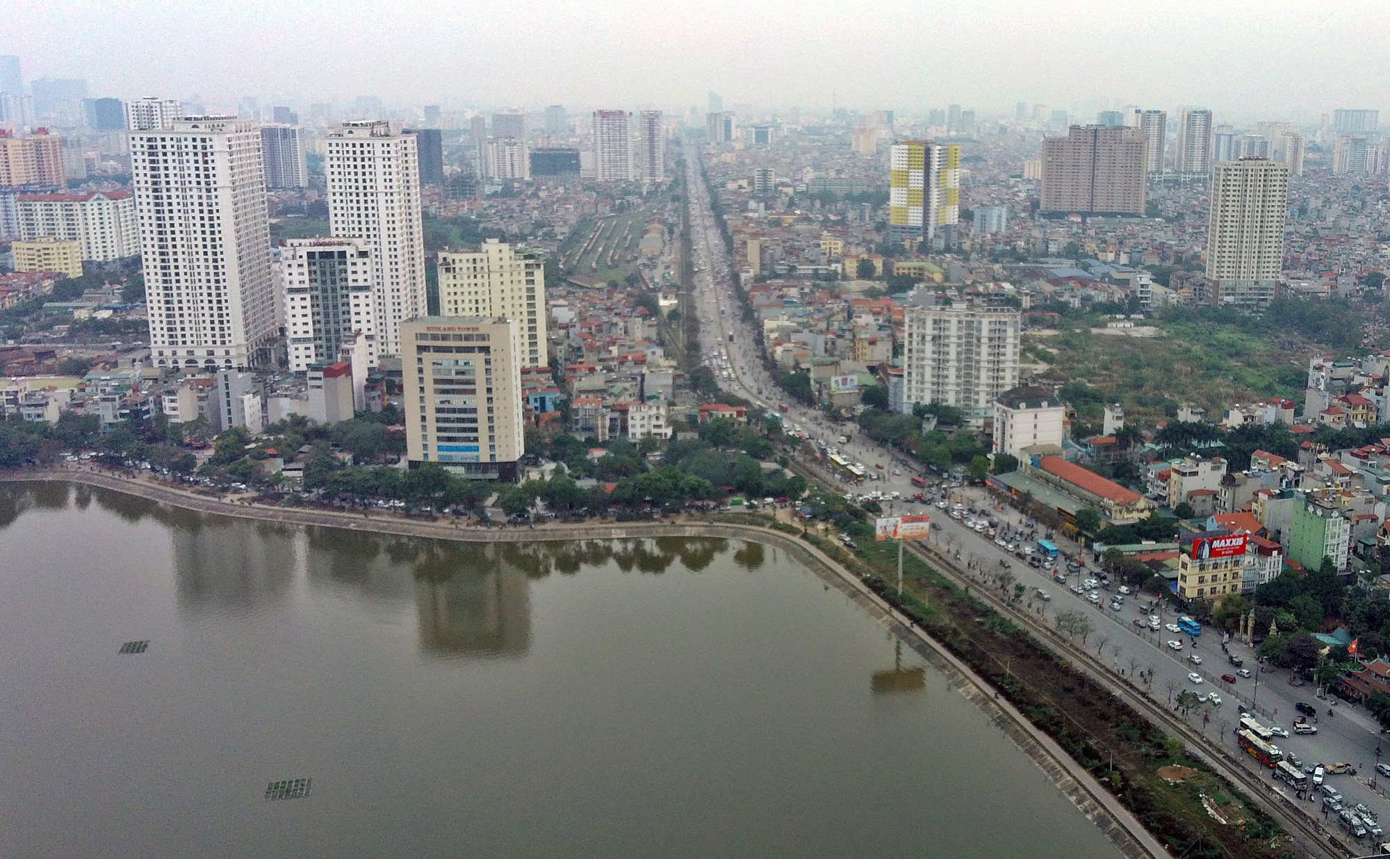 200m đường dang dở 'bóp nghẹt' giao thông khu Linh Đàm hơn hai thập kỉ - Ảnh 2. 200m đường dang dở 'bóp nghẹt' giao thông khu Linh Đàm hơn hai thập kỉ - Ảnh 2.