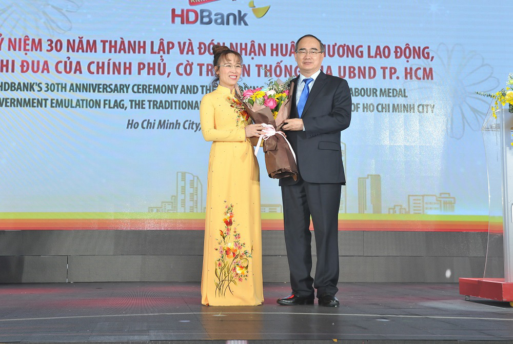 HDBank kỉ niệm 30 năm hoạt động: Ngày hội lớn hơn của 16.000 CBNV - Ảnh 5. HDBank kỉ niệm 30 năm hoạt động: Ngày hội lớn hơn của 16.000 CBNV - Ảnh 5.
