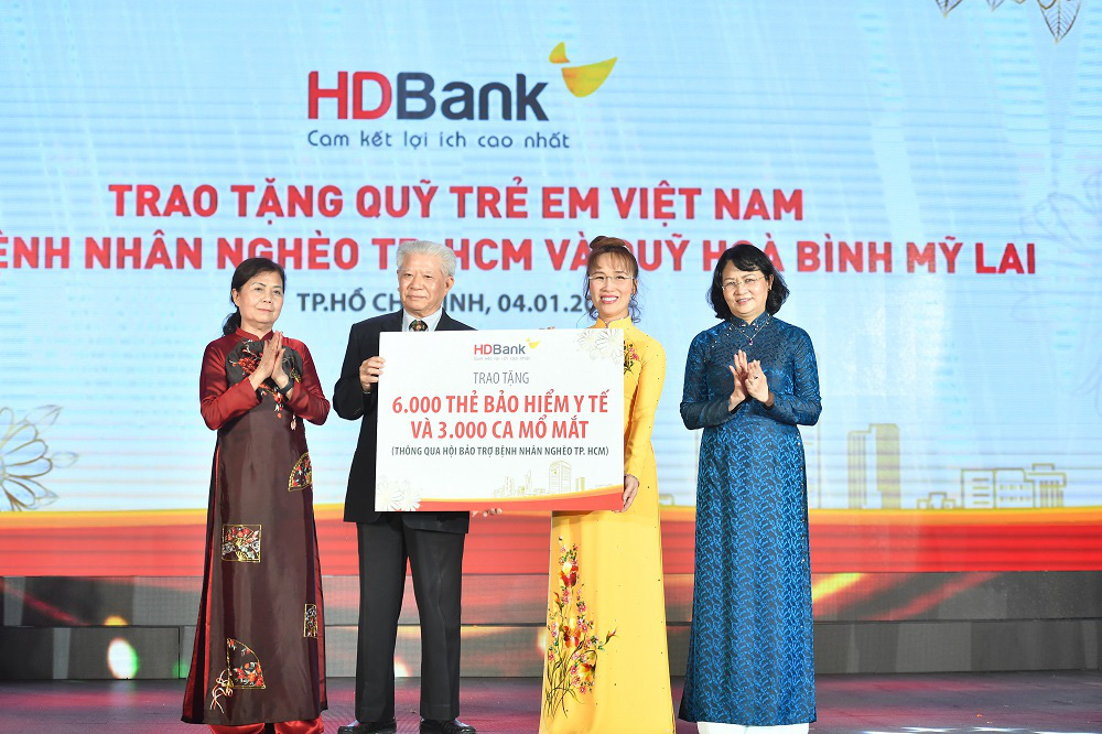 HDBank kỉ niệm 30 năm hoạt động: Ngày hội lớn hơn của 16.000 CBNV - Ảnh 8. HDBank kỉ niệm 30 năm hoạt động: Ngày hội lớn hơn của 16.000 CBNV - Ảnh 8.