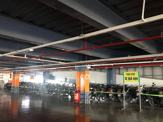 Khốn khổ vì xe máy gửi rồi 'vứt' luôn - Ảnh 1. Khốn khổ vì xe máy gửi rồi 'vứt' luôn - Ảnh 1.
