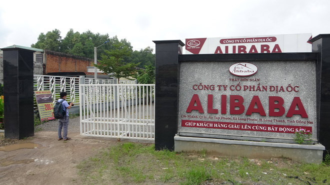 Đồng Nai kiểm điểm cán bộ 'tiếp tay' cho địa ốc Alibaba lừa đảo - Ảnh 2. Đồng Nai kiểm điểm cán bộ 'tiếp tay' cho địa ốc Alibaba lừa đảo - Ảnh 2.