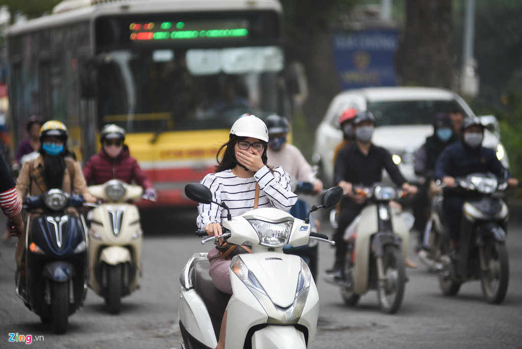 Đường phố bị lật tung lên sửa chữa dịp cuối năm - Ảnh 5. Đường phố bị lật tung lên sửa chữa dịp cuối năm - Ảnh 5.