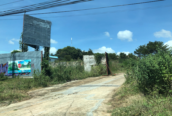 Chuyển nhượng dự án bất động sản 'mắc cạn' vì luật - Ảnh 1. Chuyển nhượng dự án bất động sản 'mắc cạn' vì luật - Ảnh 1.