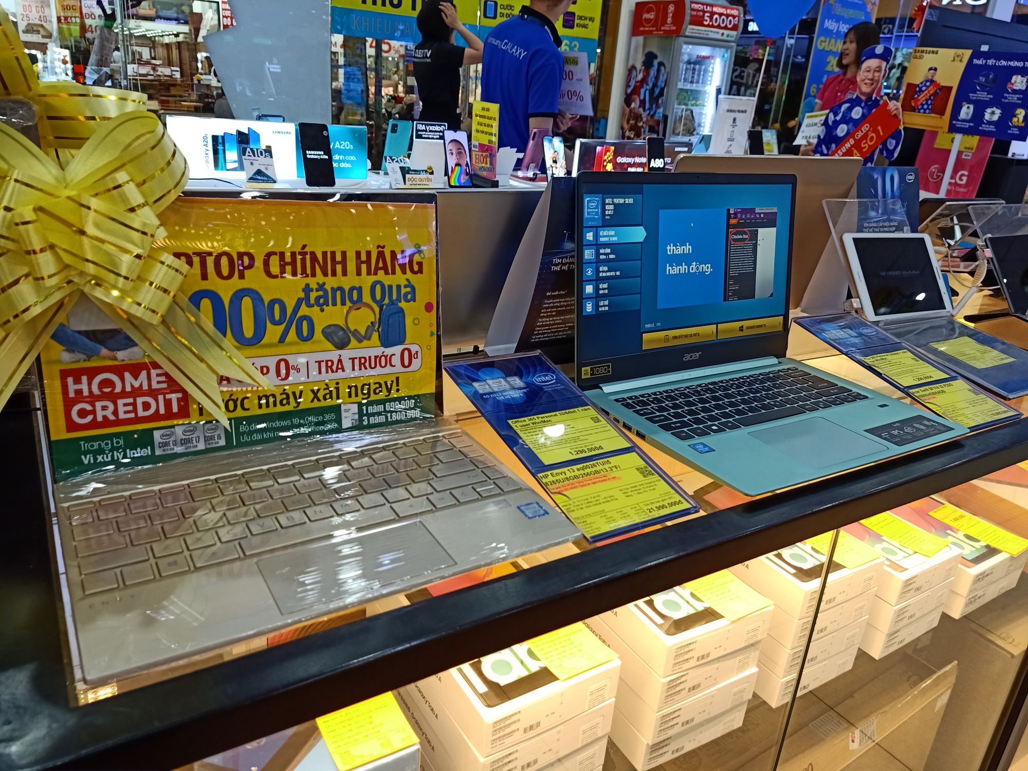 Laptop giảm giá tuần này: Macbook được ưu đãi thêm, máy Windows ưu đãi cho CPU Intel thế hệ 10 - Ảnh 2. Laptop giảm giá tuần này: Macbook được ưu đãi thêm, máy Windows ưu đãi cho CPU Intel thế hệ 10 - Ảnh 2.
