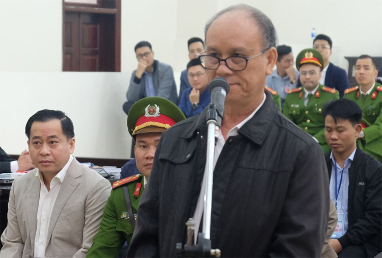 Ông Trần Văn Minh khai tiền bán đất giúp Đà Nẵng phát triển - Ảnh 1. Ông Trần Văn Minh khai tiền bán đất giúp Đà Nẵng phát triển - Ảnh 1.