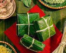 Chuyện lạ từ những chiếc bánh chưng làm bằng máy bán chạy như tôm tươi