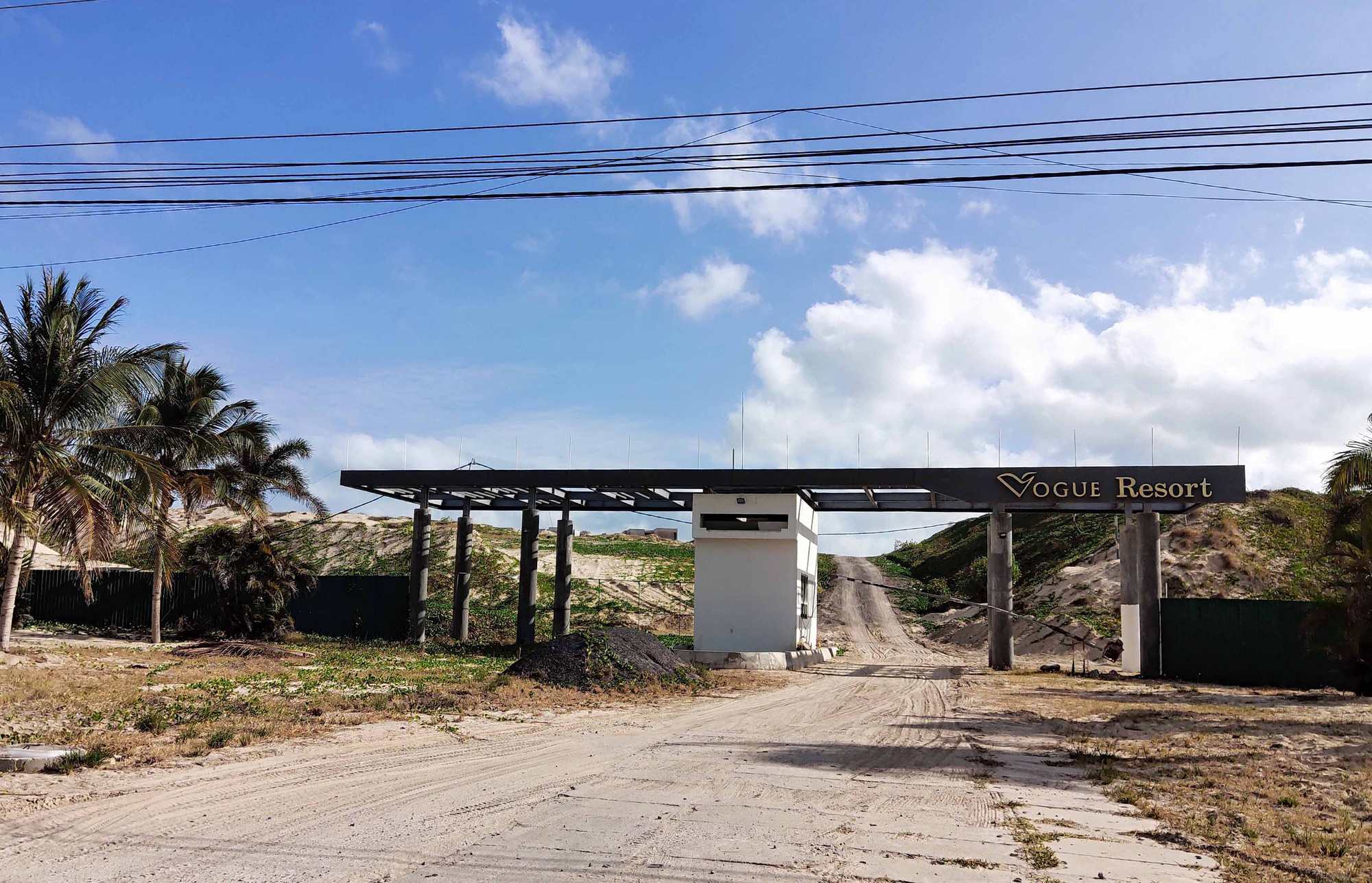 KDL Bắc bán đảo Cam Ranh: Hàng loạt dự án chuyển đổi đất ngoài luật - Ảnh 4. KDL Bắc bán đảo Cam Ranh: Hàng loạt dự án chuyển đổi đất ngoài luật - Ảnh 4.