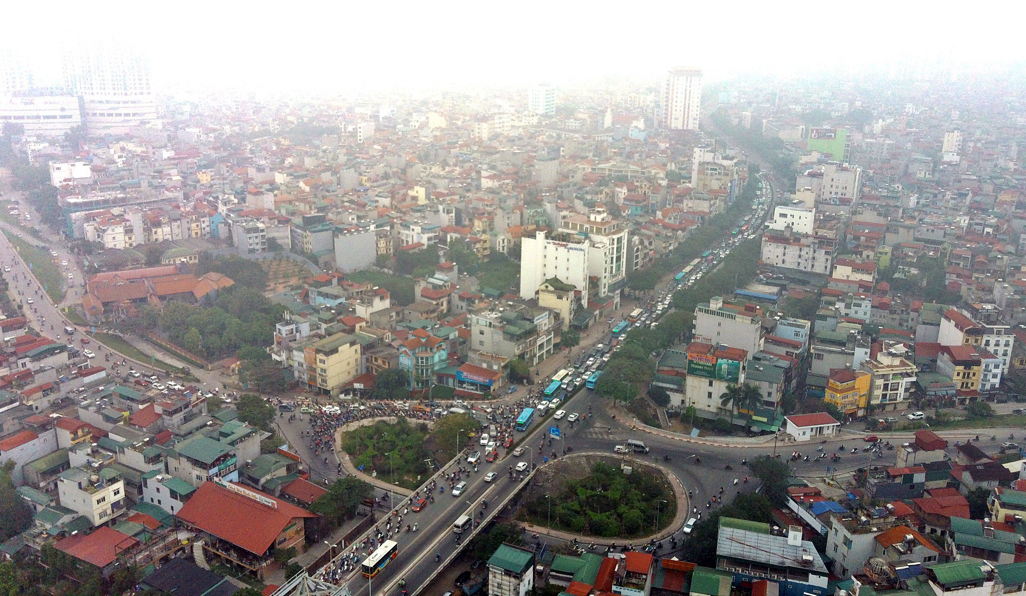 Cận Tết, đường lên cầu Chương Dương ngày nào cũng tắc dài cả cây số - Ảnh 1. Cận Tết, đường lên cầu Chương Dương ngày nào cũng tắc dài cả cây số - Ảnh 1.