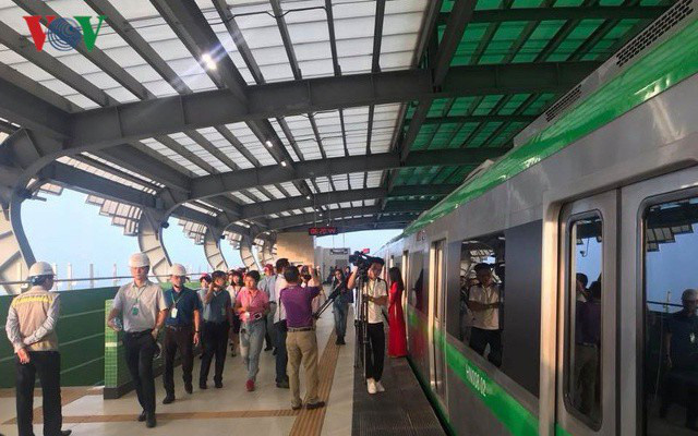 Chuyên gia tàu Cát Linh 'mắc kẹt' chưa sang được Việt Nam vì dịch Corona - Ảnh 1. Chuyên gia tàu Cát Linh 'mắc kẹt' chưa sang được Việt Nam vì dịch Corona - Ảnh 1.