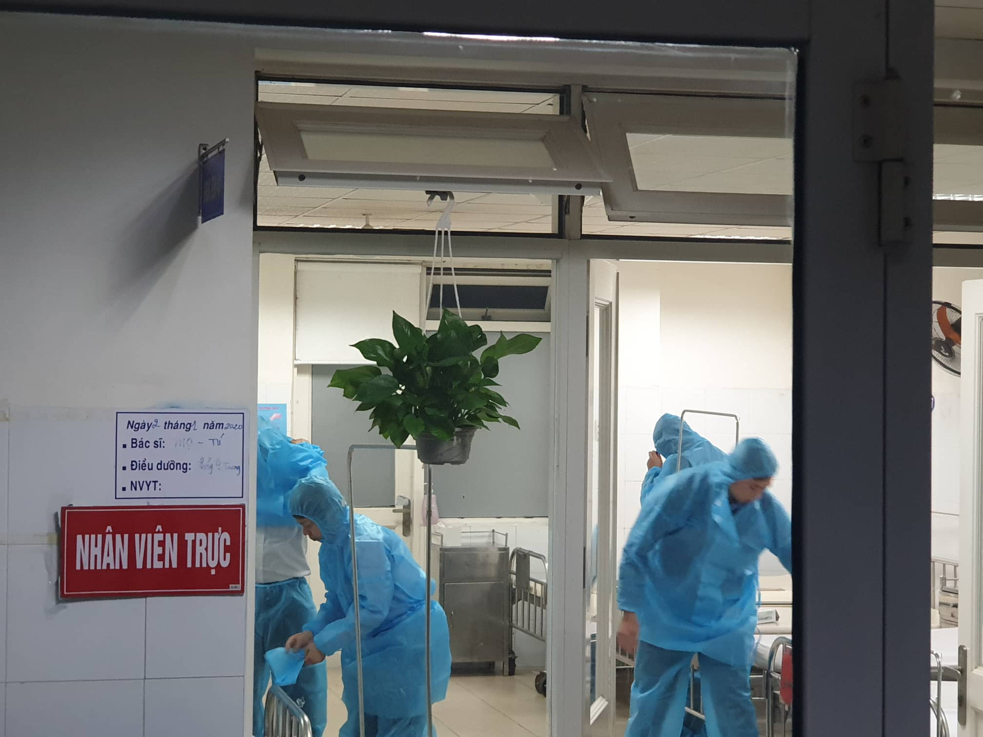 Các tỉnh miền Trung căn mình phòng chống dịch virus corona - Ảnh 1. Các tỉnh miền Trung căn mình phòng chống dịch virus corona - Ảnh 1.