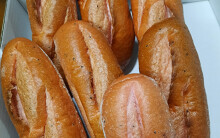 Vua bánh mì Kao Siêu Lực làm bánh mì thanh long, mở hướng mới giải cứu nông sản
