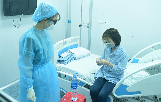 Niềm vui xuất viện sau hơn 10 ngày cách li - Ảnh 3. Niềm vui xuất viện sau hơn 10 ngày cách li - Ảnh 3.