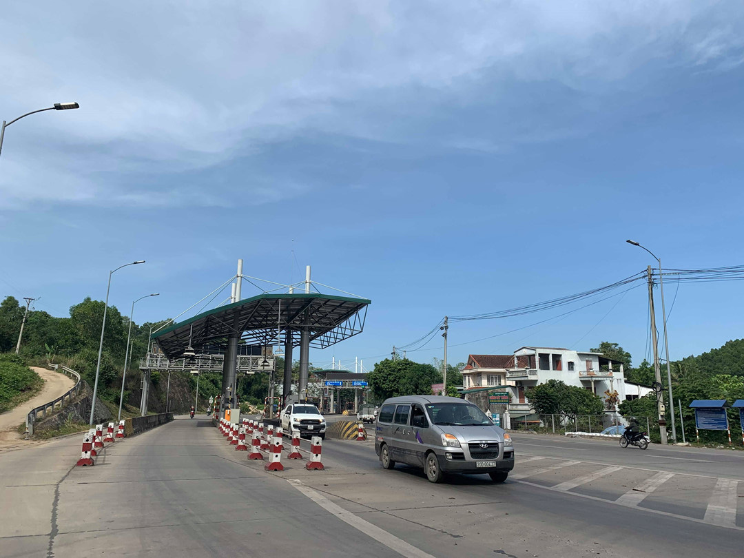 Mắc kẹt xử lí BOT - Ảnh 1.