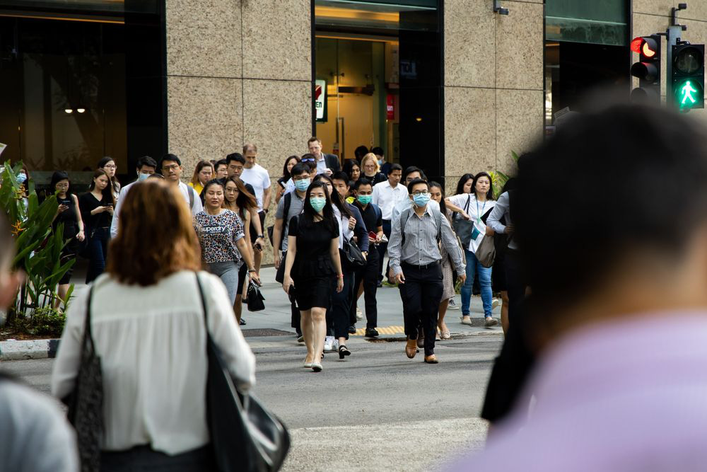 Sơ tán khẩn cấp 300 nhân viên tại ngân hàng lớn nhất Singapore do một trường hợp dương tính với virus corona - Ảnh 1. Sơ tán khẩn cấp 300 nhân viên tại ngân hàng lớn nhất Singapore do một trường hợp dương tính với virus corona - Ảnh 1.