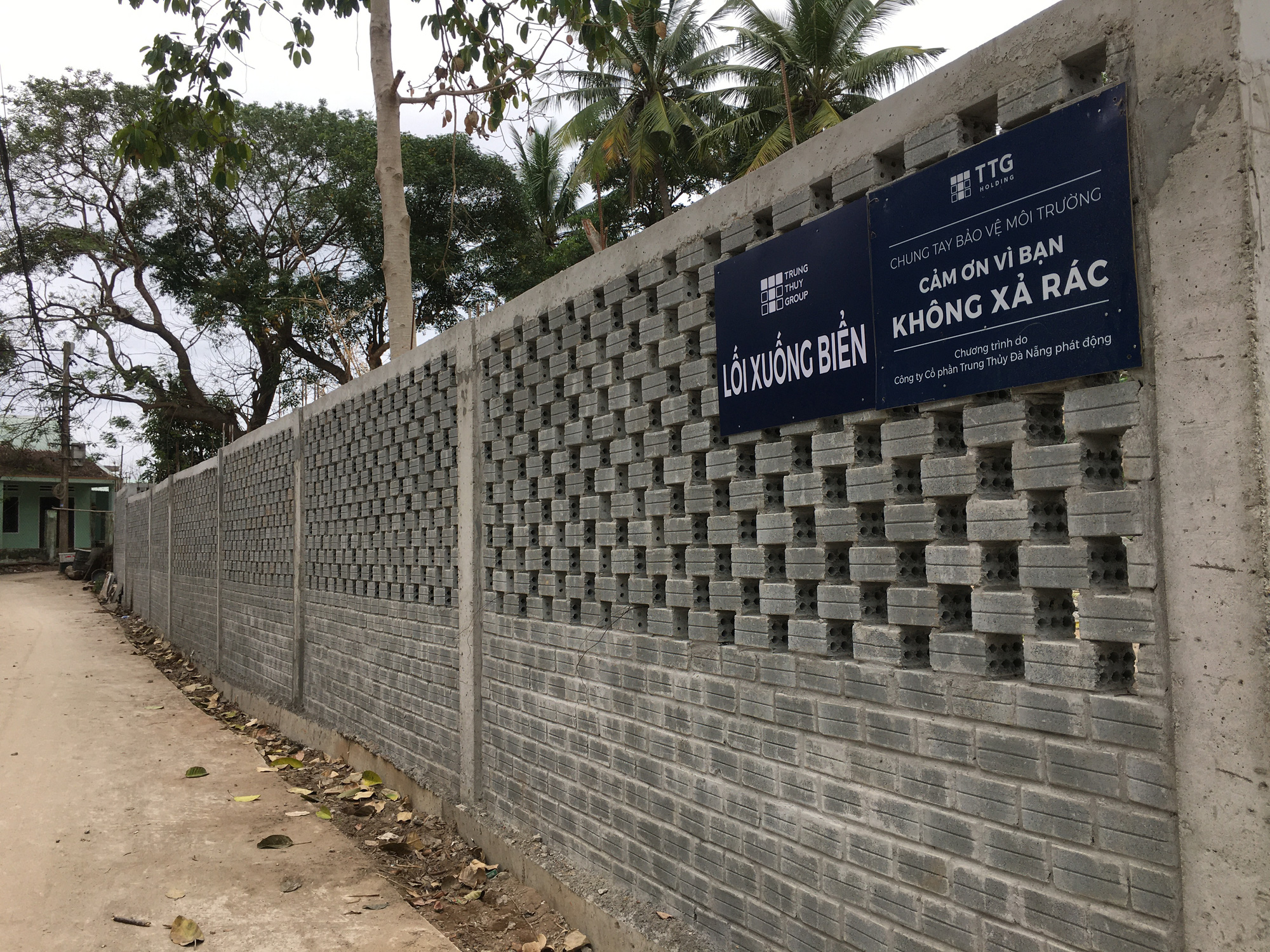 Cận cảnh các lối xuống biển mở tại dự án Khu du lịch sinh thái Nam Ô Đà Nẵng - Ảnh 9. Cận cảnh các lối xuống biển mở tại dự án Khu du lịch sinh thái Nam Ô Đà Nẵng - Ảnh 9.