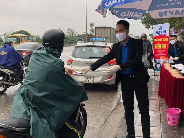 Everon tặng 70.000 khẩu trang, Vinatex vừa phát miễn phí vừa bán không lợi nhuận khẩu trang kháng khuẩn giặt 30 lần - Ảnh 3. Everon tặng 70.000 khẩu trang, Vinatex vừa phát miễn phí vừa bán không lợi nhuận khẩu trang kháng khuẩn giặt 30 lần - Ảnh 3.