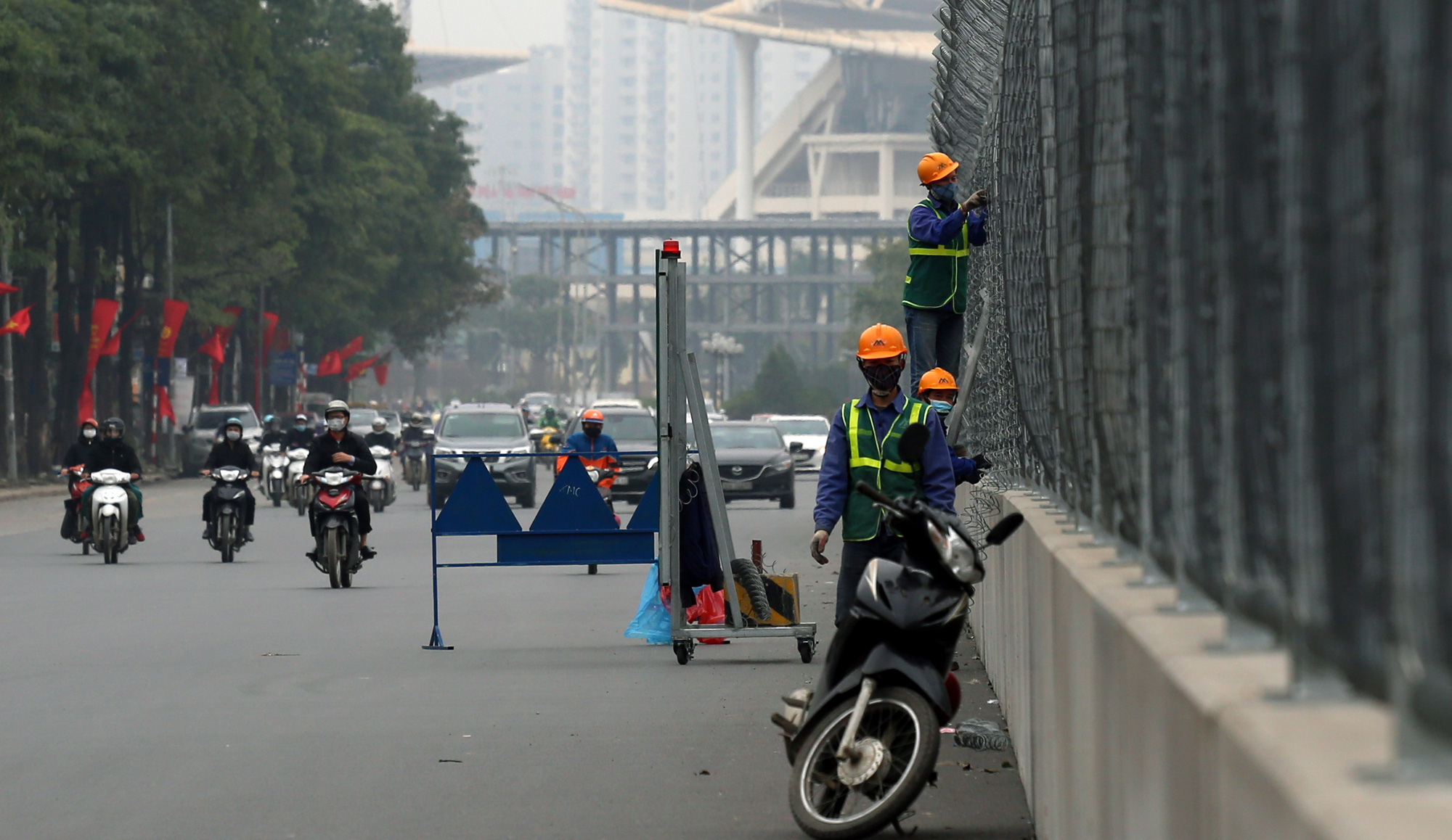Nhìn gần đường đua F1 Hà Nội sắp khởi tranh - Ảnh 17. Nhìn gần đường đua F1 Hà Nội sắp khởi tranh - Ảnh 17.