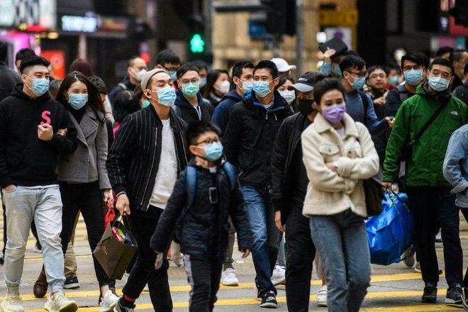 Ăn chung nồi lẩu có làm tăng nguy cơ nhiễm virus corona? - Ảnh 1. Ăn chung nồi lẩu có làm tăng nguy cơ nhiễm virus corona? - Ảnh 1.