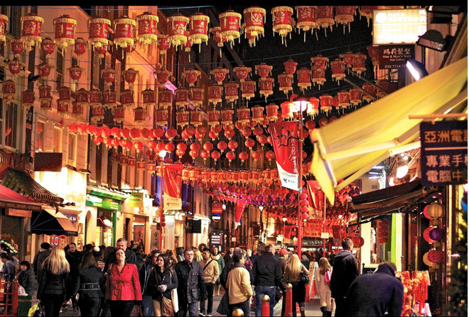 Phố Tàu tại London vắng tanh vì nỗi sợ dịch virus corona - Ảnh 7. Phố Tàu tại London vắng tanh vì nỗi sợ dịch virus corona - Ảnh 7.