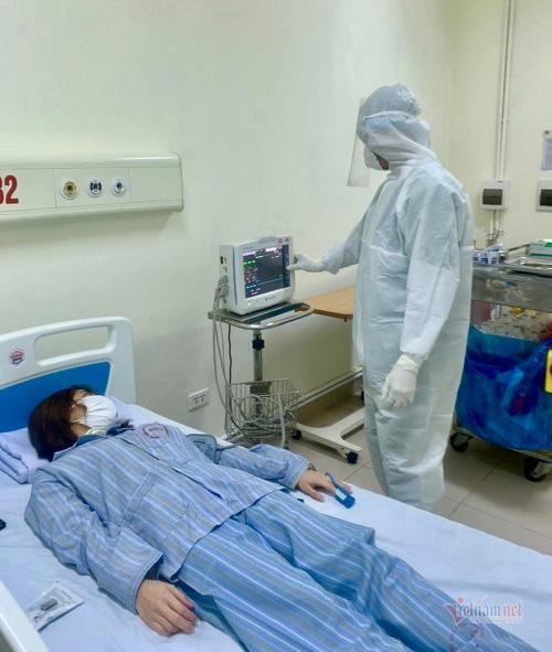 Chuyên gia lí giải vì sao nữ công nhân 23 tuổi có thể lây Covid -19 sang 5 người - Ảnh 1. Chuyên gia lí giải vì sao nữ công nhân 23 tuổi có thể lây Covid -19 sang 5 người - Ảnh 1.