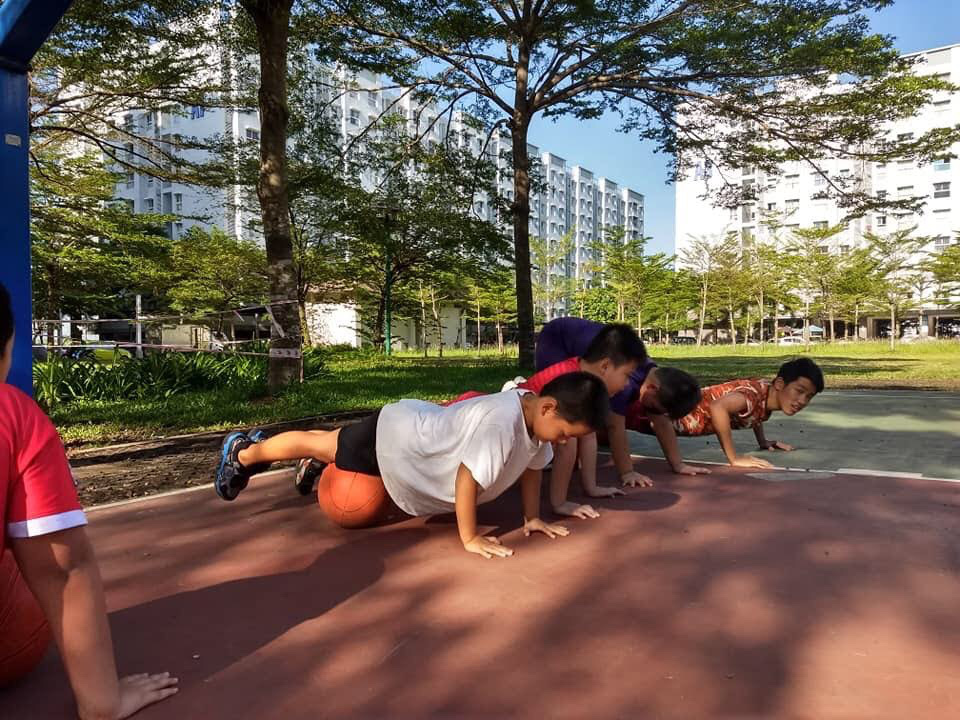 Phụ Huynh lên kế hoạch trông con cho kì nghỉ học kéo dài - Ảnh 2. Phụ Huynh lên kế hoạch trông con cho kì nghỉ học kéo dài - Ảnh 2.