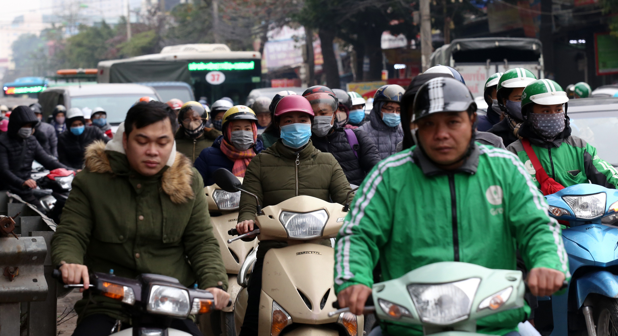 Tránh ùn tắc nút giao Nguyễn Xiển - Xa La với đường 70 như thế nào? - Ảnh 10. Tránh ùn tắc nút giao Nguyễn Xiển - Xa La với đường 70 như thế nào? - Ảnh 10.