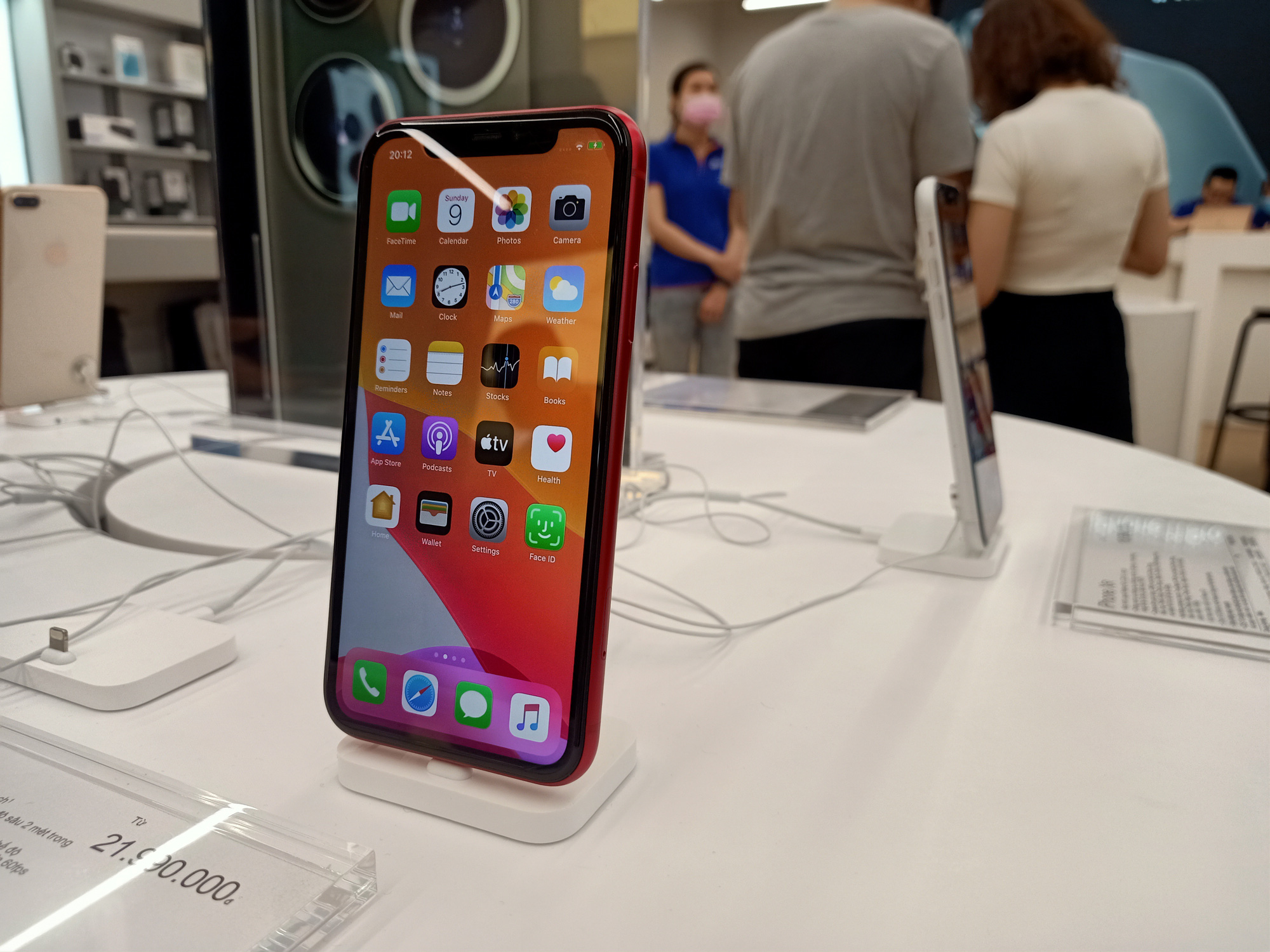 Điện thoại giảm giá tuần này: iPhone biến động nhẹ, Samsung vẫn tiếp tục tung ưu đãi - Ảnh 1. Điện thoại giảm giá tuần này: iPhone biến động nhẹ, Samsung vẫn tiếp tục tung ưu đãi - Ảnh 1.