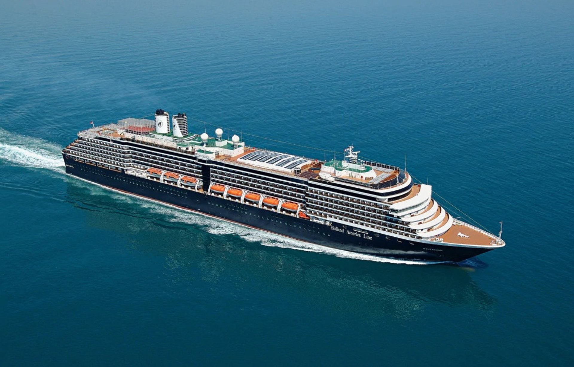 Sau khi cập cảng Campuchia, tàu du lịch MS Westerdam hủy chuyến đi và bồi thường cho khách - Ảnh 1. Sau khi cập cảng Campuchia, tàu du lịch MS Westerdam hủy chuyến đi và bồi thường cho khách - Ảnh 1.