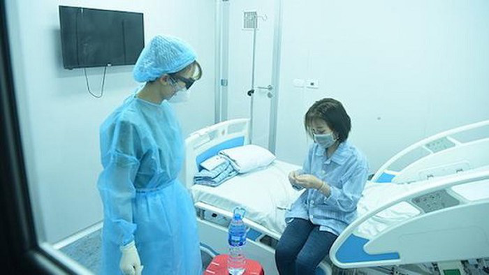 Hôm nay, hai bệnh nhân nhiễm Covid-19 ở Vĩnh Phúc được xuất viện - Ảnh 1.