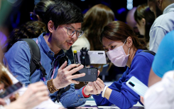 Nhờ chuyển sản xuất sang Việt Nam, Samsung đang hưởng lợi giữa lúc các đối thủ lao đao vì virus corona