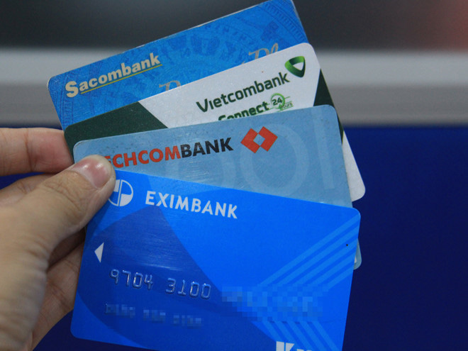 Bỗng nhận 100 triệu vào tài khoản, người đàn ông lên mạng tìm bằng được người để trả - Ảnh 2.
