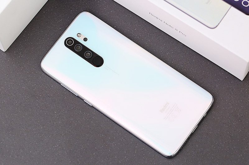 Những điện thoại tầm trung được trang bị camera độ phân giải không thua kém Samsung S20+ - Ảnh 2.