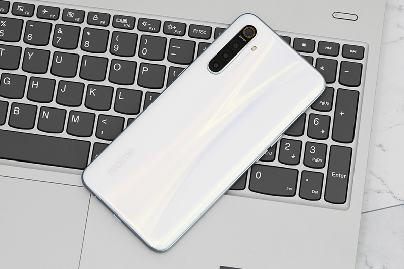 Những điện thoại tầm trung được trang bị camera độ phân giải không thua kém Samsung S20+ - Ảnh 3.