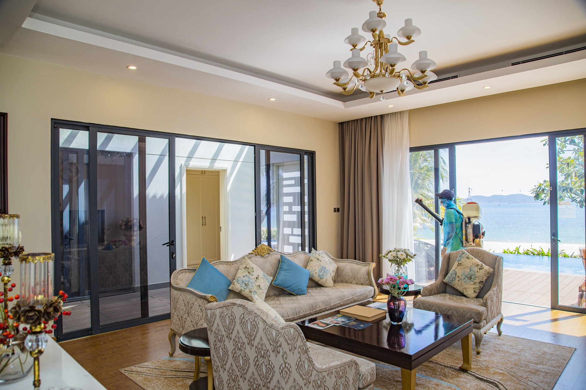 Vinpearl tung hàng loạt gói kích cầu thu hút du khách trong dịch Covid-19 - Ảnh 4. Vinpearl tung hàng loạt gói kích cầu thu hút du khách trong dịch Covid-19 - Ảnh 4.