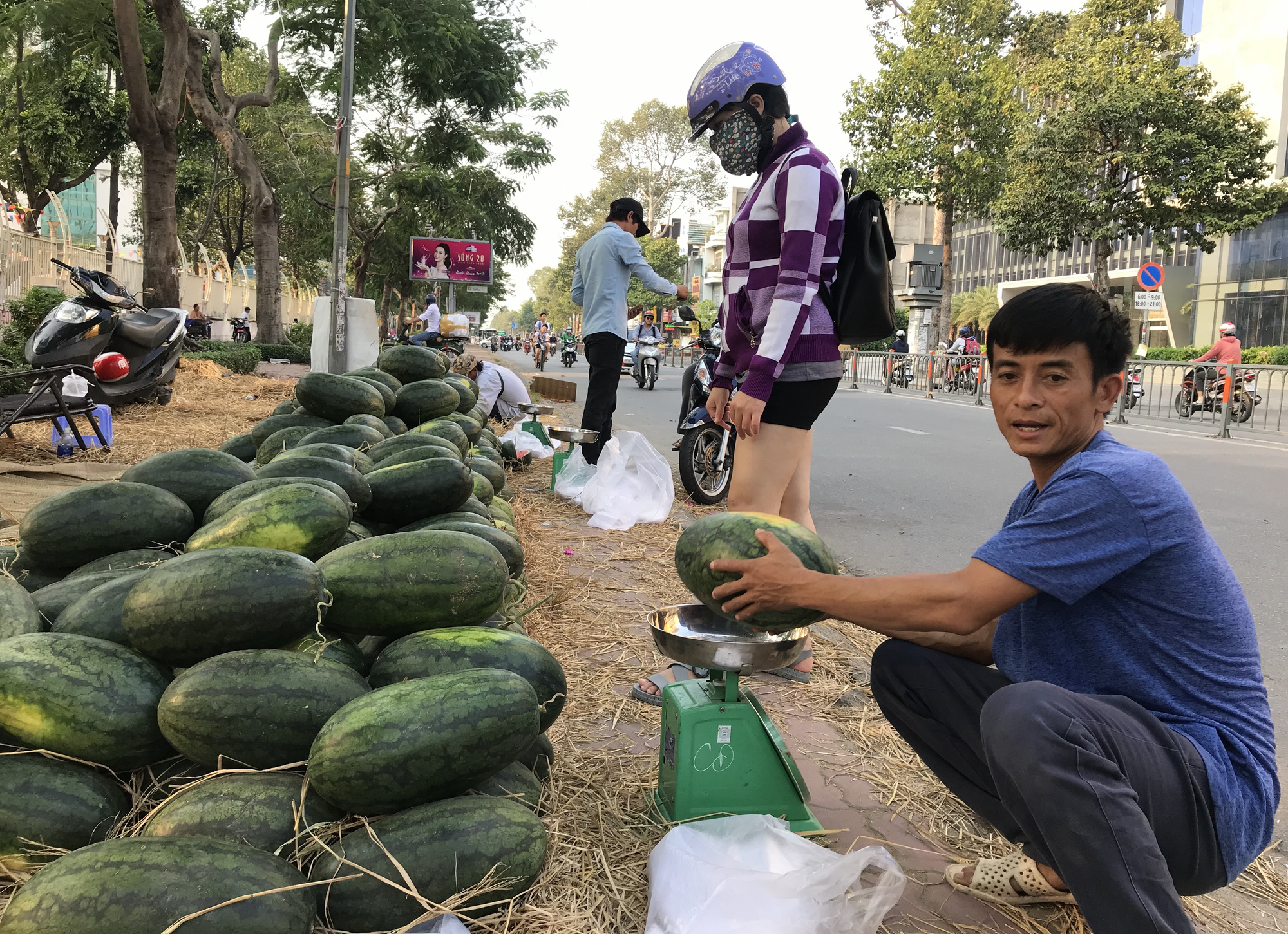 BIDV tiếp tục giảm lãi vay cho người bị ảnh hưởng bởi dịch Covid-19 - Ảnh 2. BIDV tiếp tục giảm lãi vay cho người bị ảnh hưởng bởi dịch Covid-19 - Ảnh 2.